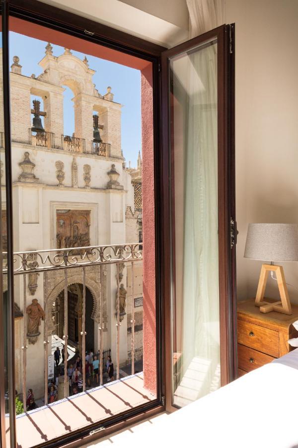 Puerta Catedral Apartments Seville Exterior photo